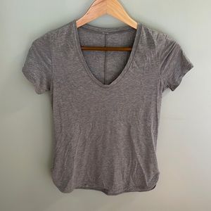 lululemon tee